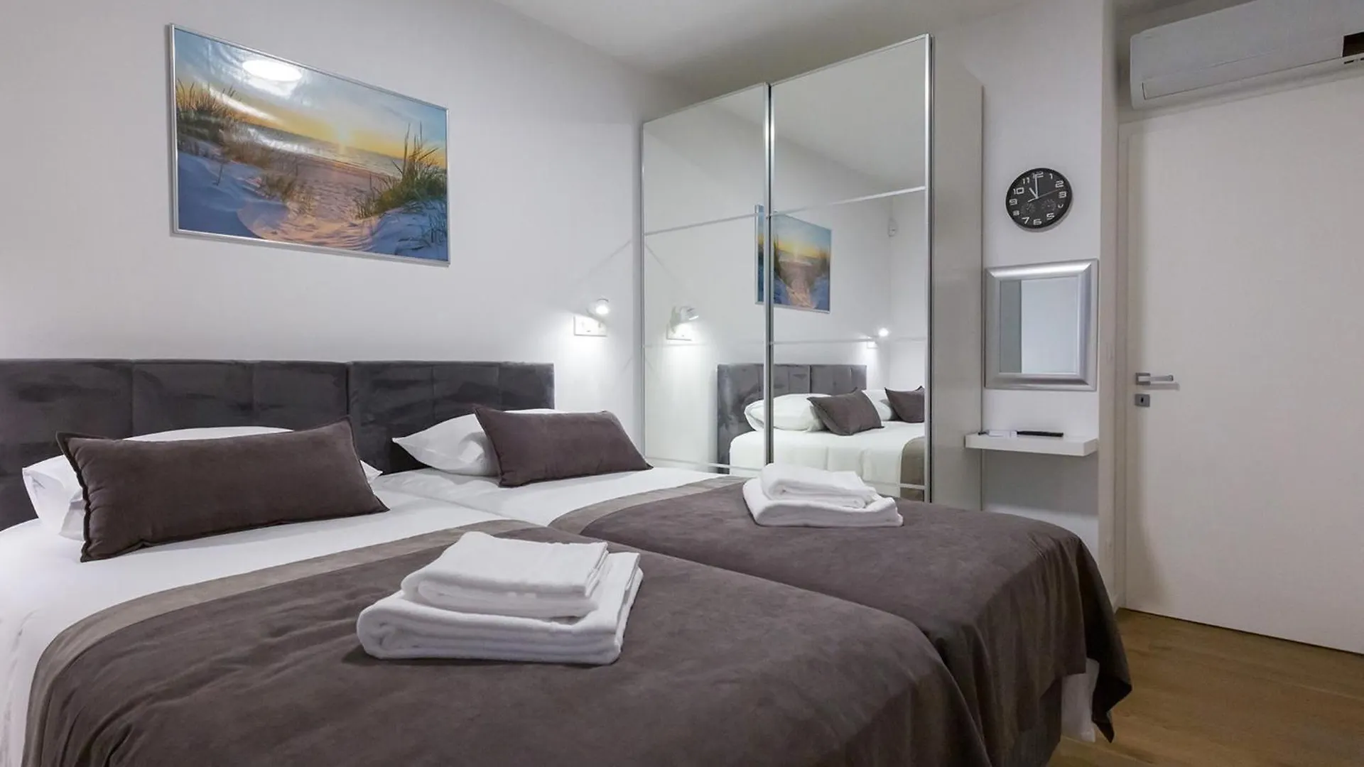 Apartments With Parking Spaces Kukci, Porec - 24365